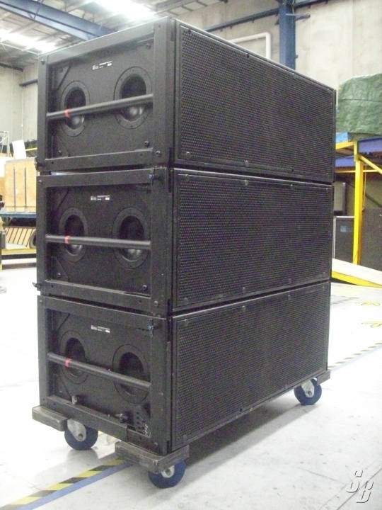 Listing MEYER MILO LINE ARRAY SYSTEM Detail SPEAKERS/LINE ARRAY