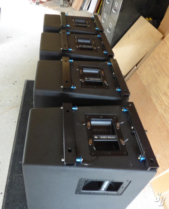 Listing ( 8 ) JBL VERTEC VT4888 LINE ARRAY SPEAKER Detail