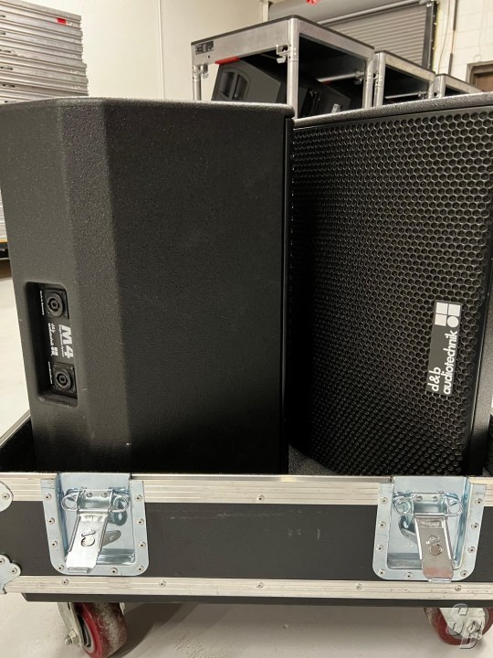 For Sale D&B V8/V12/V10P/VSUB/B22/M4 WITH POWER PLUG & PLAY Listing