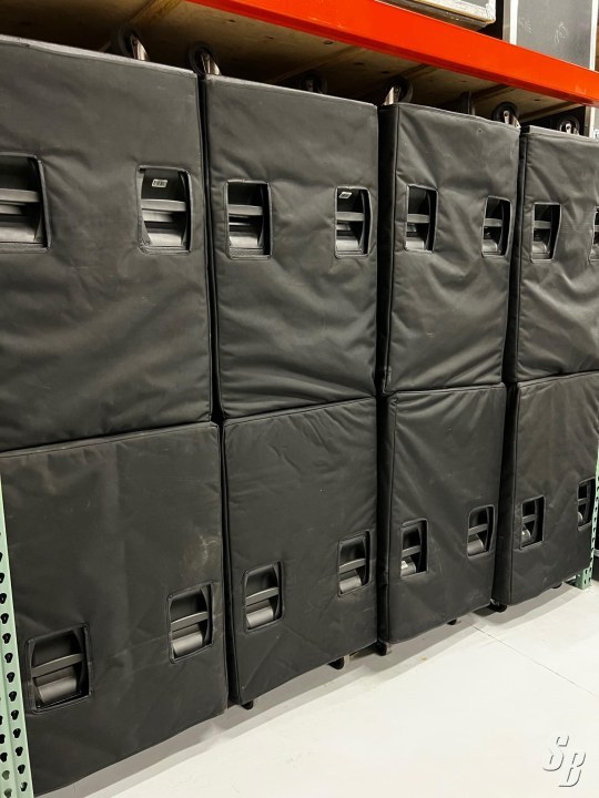 Listing D&B V8/V12/V10P/VSUB/B22/M4 WITH POWER PLUG & PLAY Detail