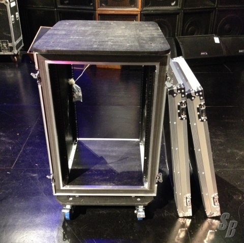 Listing - 16 UNIT SHOCK MOUNT ROAD CASE - Detail - ROAD CASE ...