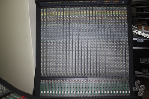 Audioarts DMX-16 16-Channel Digital Audio Console with DMX Mix Engine 